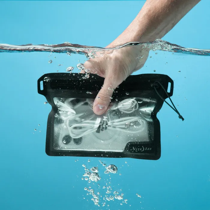 RunOff - Waterproof Pocket Black